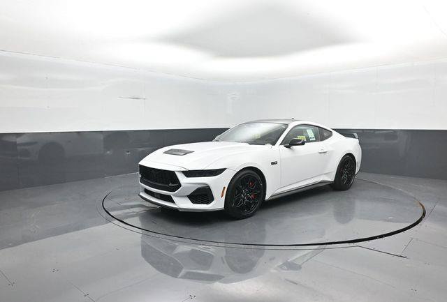 New 2026 Ford Mustang GT w/ GT Performance Package RWD image 4