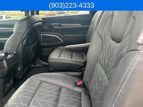 Used 2025 Kia Sorento S FWD image 82