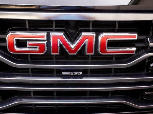 Used 2026 GMC Sierra 1500 AT4 w/ AT4 Premium Package AWD/4WD image 42