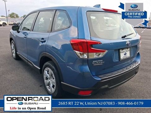 Used 2023 Subaru Forester AWD/4WD image 5