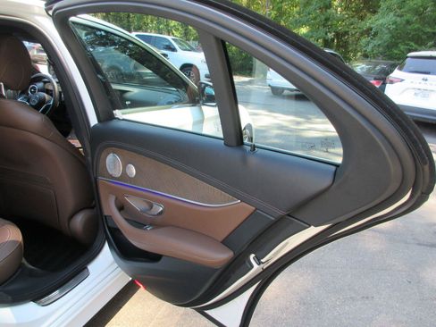 Used 2023 Mercedes-Benz E 350 Sedan image 19