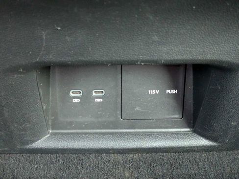 Used 2023 Volkswagen Atlas SE w/ Black Wheel Package FWD image 19