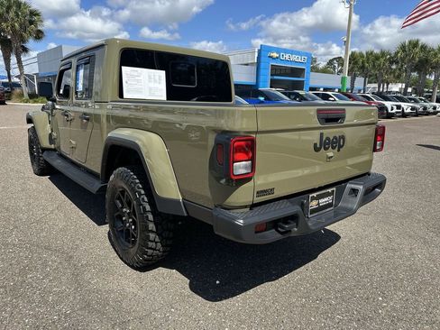 Used 2025 Jeep Gladiator Sport AWD/4WD image 14