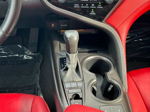 Used 2021 Toyota Camry XSE FWD image 20