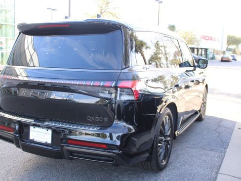 Certified 2025 INFINITI QX80 Autograph w/ Autograph Exterior Package image 6