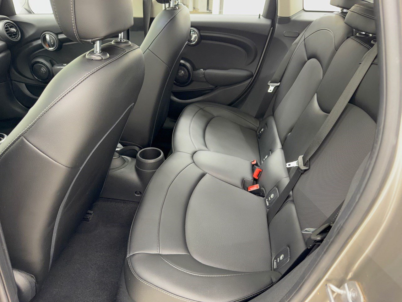 Used 2017 MINI Cooper 4-Door Hardtop FWD image 25