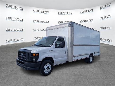 Used 2017 Ford E-350 and Econoline 350 Super Duty image 4