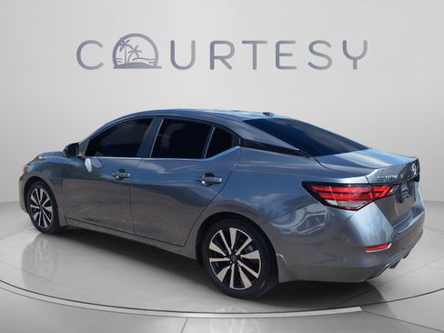 Used 2025 Nissan Sentra SV w/ SV Premium Package FWD image 5