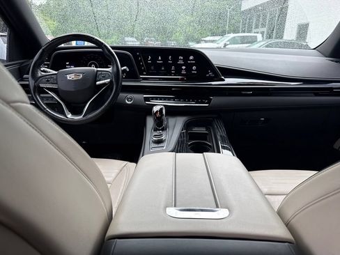 Used 2021 Cadillac Escalade Sport w/ Driver Assist Tech Package AWD/4WD image 17
