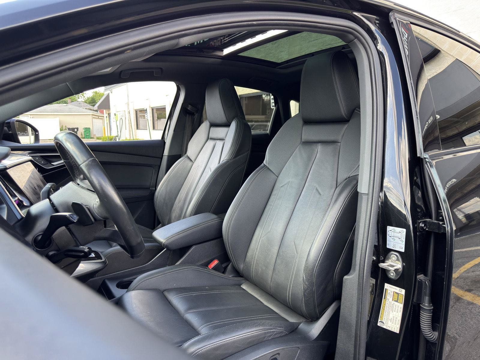 Used 2024 Audi Q4 e-tron Premium Plus w/ Premium Plus AWD/4WD image 20