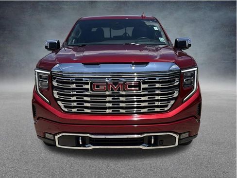 Used 2023 GMC Sierra 1500 Denali w/ Technology Package AWD/4WD image 2
