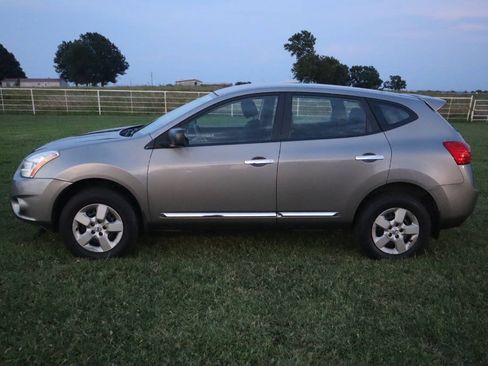 Used 2013 Nissan Rogue S AWD/4WD image 10