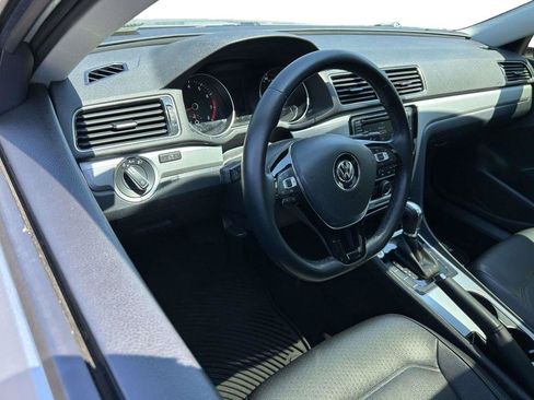 Used 2019 Volkswagen Passat 2.0T Wolfsburg w/ Wheels & Sunroof Package FWD image 10