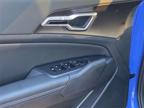 New 2026 Kia Sportage EX image 12