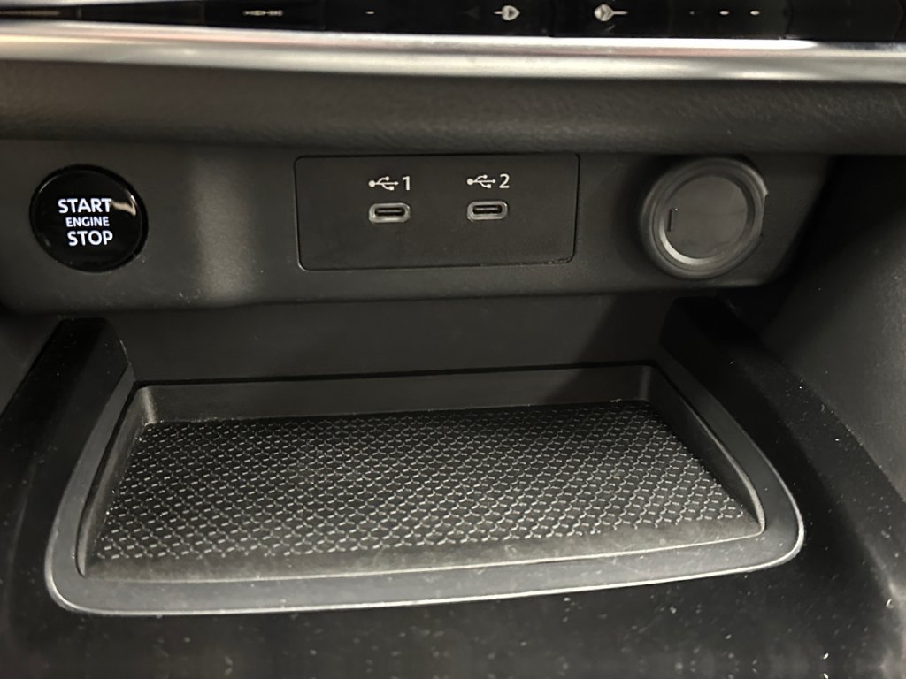 Used 2025 Nissan Rogue SV AWD/4WD image 20