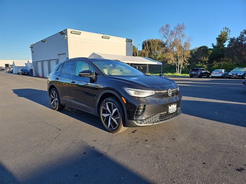 Certified 2023 Volkswagen ID.4 Pro S image 3