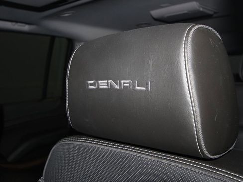 Used 2019 GMC Yukon XL Denali w/ Denali Ultimate Package image 27