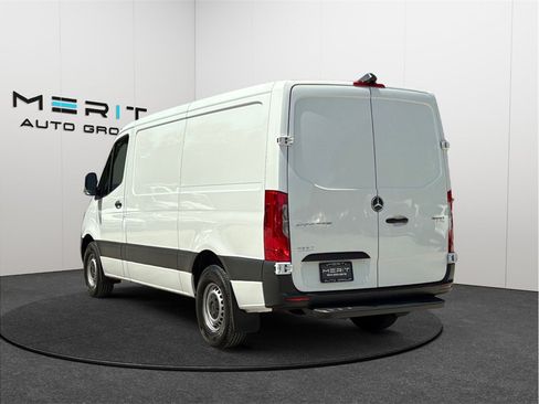 Used 2024 Mercedes-Benz Sprinter 2500 144 Cargo image 7