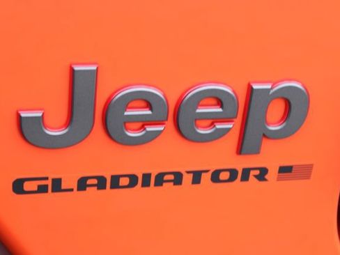 Used 2023 Jeep Gladiator Rubicon w/ LED Lighting Group AWD/4WD image 13
