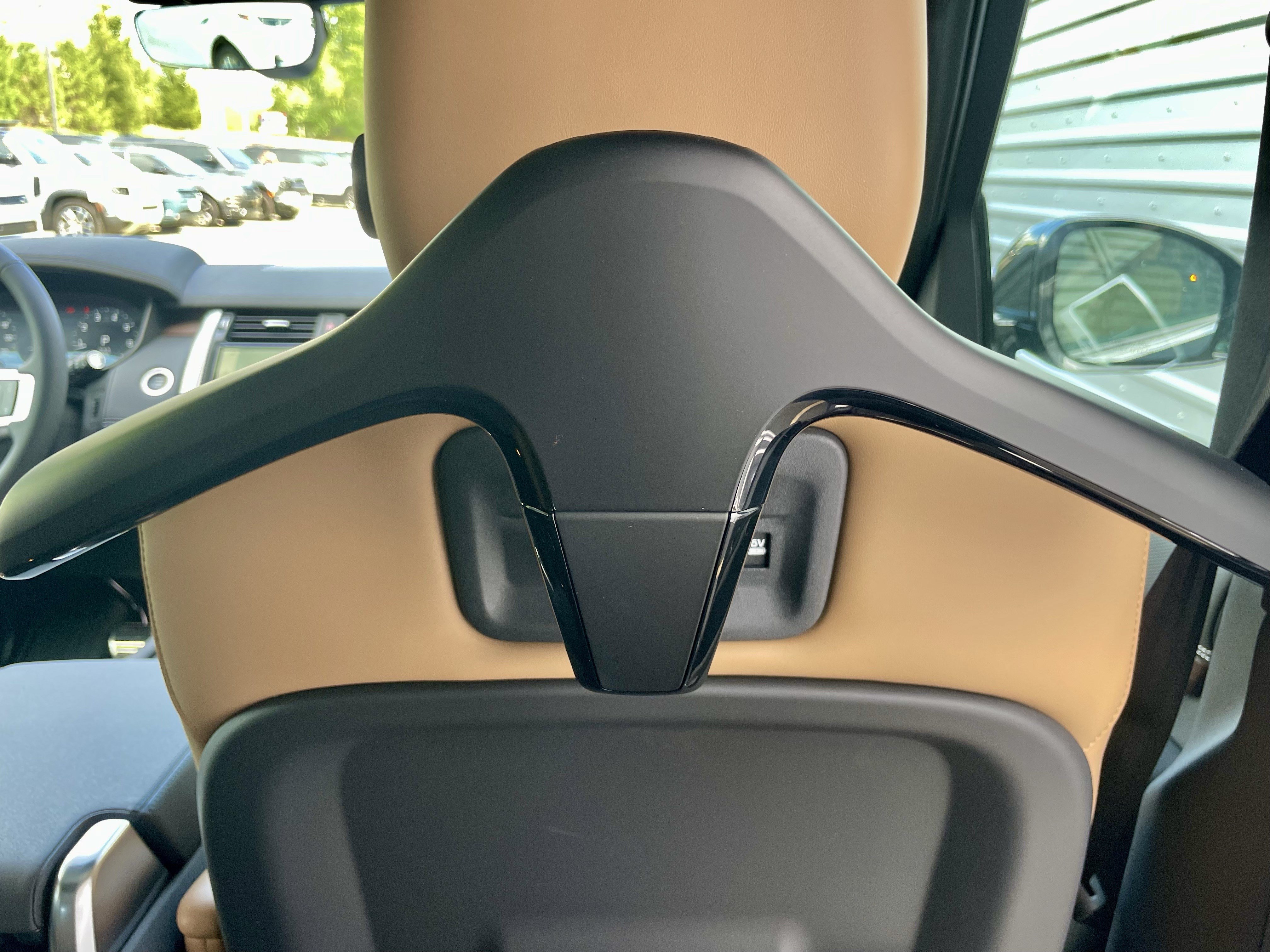 New 2026 Land Rover Discovery Dynamic SE AWD/4WD image 32