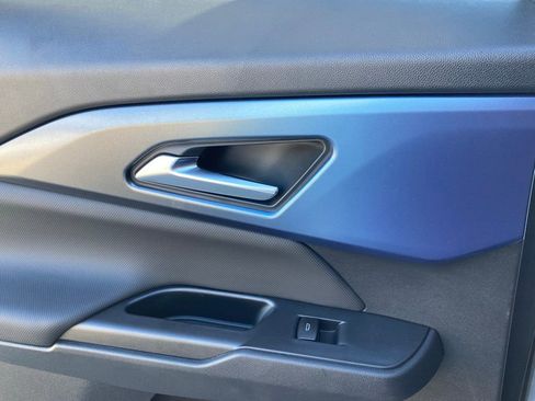 New 2026 Chevrolet Equinox EV LT w/ Convenience Package II FWD image 17