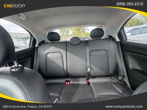 Used 2017 FIAT 500X Lounge w/ Advanced Safety Package image 17