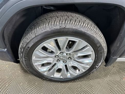 Used 2022 GMC Sierra 1500 Denali w/ Denali Premium Package image 10