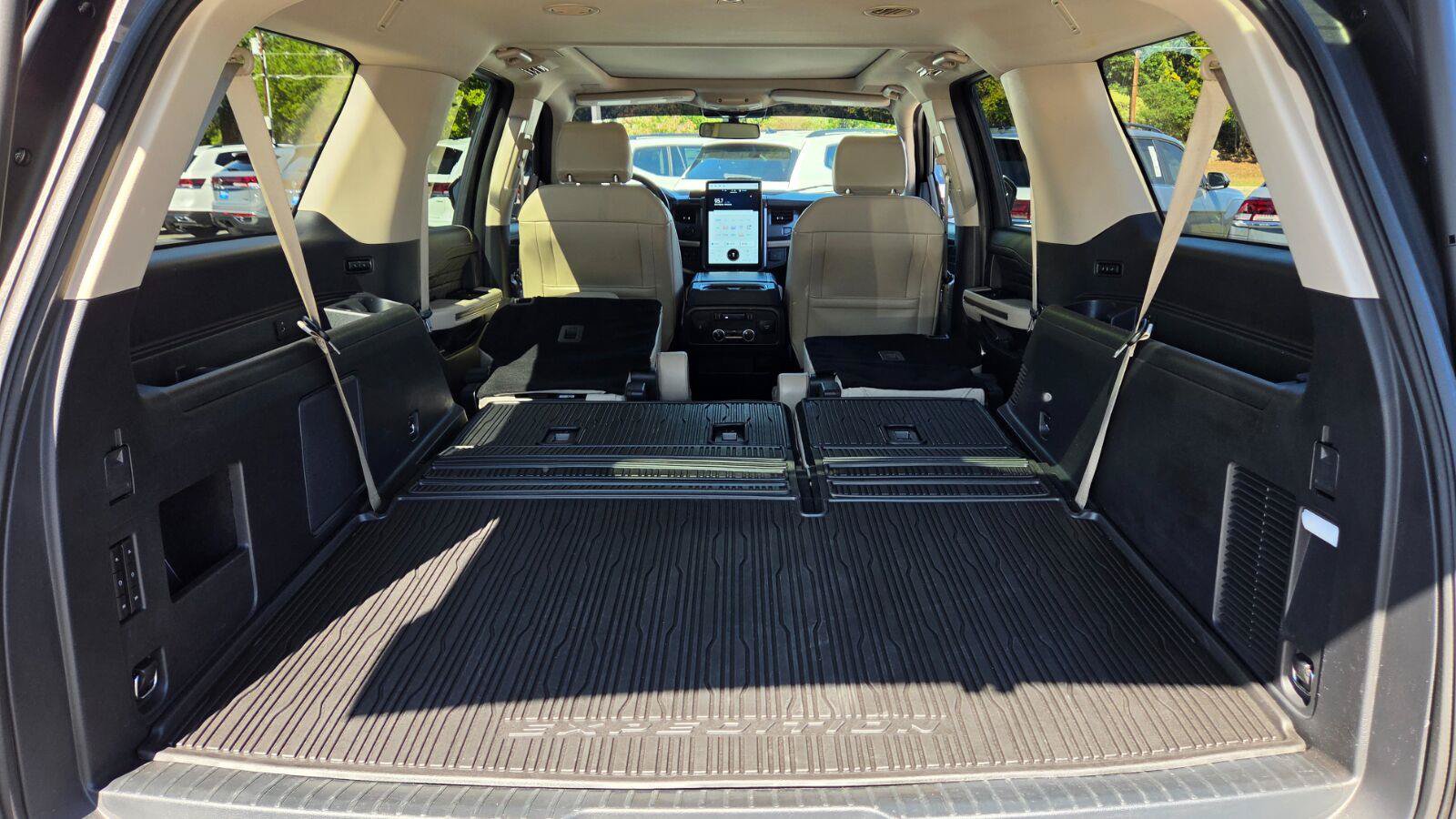 Used 2023 Ford Expedition Max Platinum AWD/4WD image 70