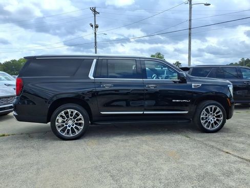 New 2026 GMC Yukon XL Denali w/ Advanced Technology Package AWD/4WD image 8