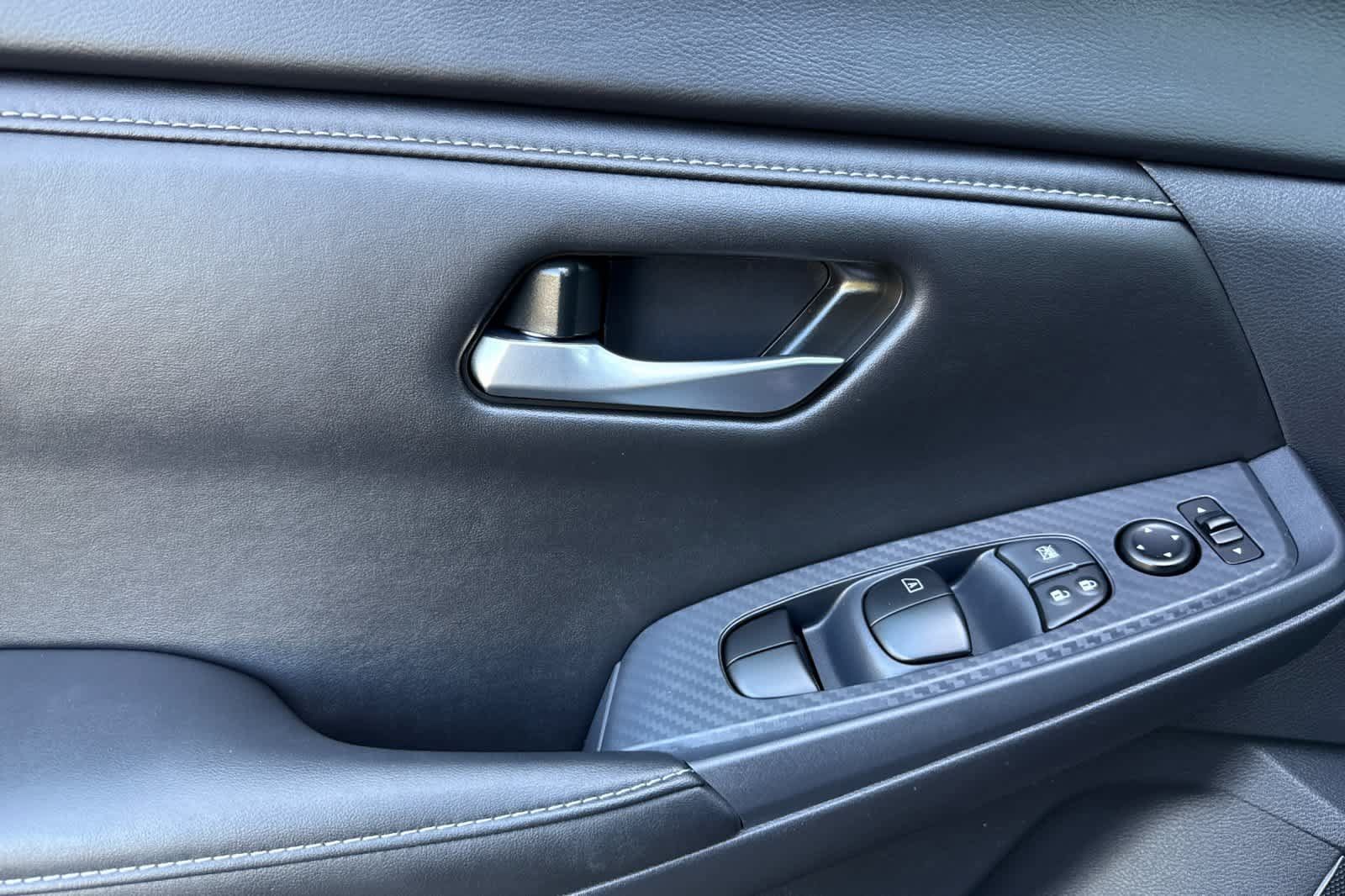 Used 2025 Nissan Sentra SV FWD image 12