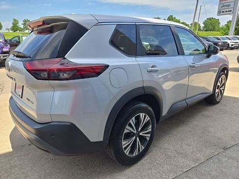 Used 2023 Nissan Rogue SV AWD/4WD image 12