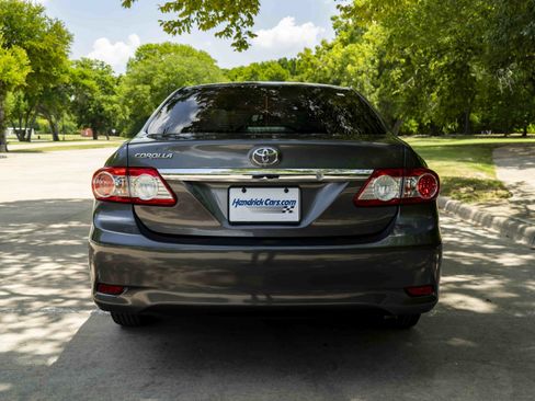 Used 2013 Toyota Corolla L FWD image 8