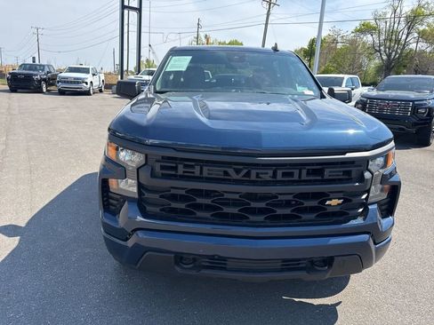 Used 2023 Chevrolet Silverado 1500 Custom image 8