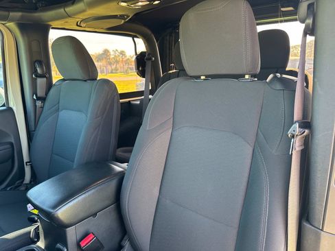 Certified 2022 Jeep Wrangler Willys image 14