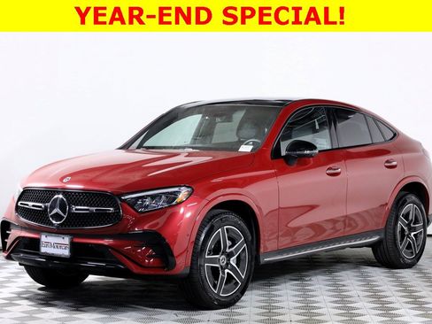 Used 2025 Mercedes-Benz GLC 300 4MATIC image 3