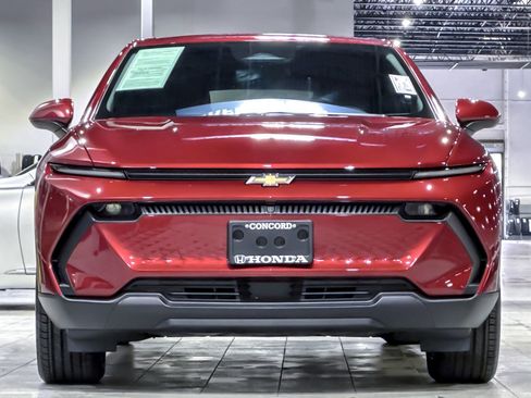 Used 2025 Chevrolet Equinox EV LT image 5