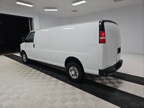 Used 2015 Chevrolet Express 2500 Extended image 3