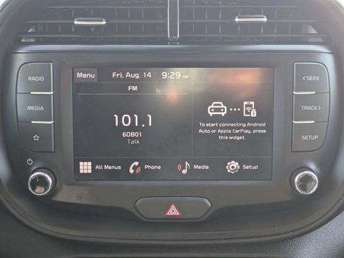 Used 2025 Kia Soul LX w/ LX Technology Package FWD image 17