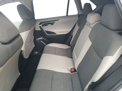 Used 2020 Toyota RAV4 XLE w/ Convenience Package image 12