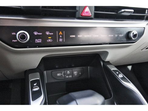 Used 2025 Kia Sorento S w/ Panoramic Sunroof Package FWD image 26
