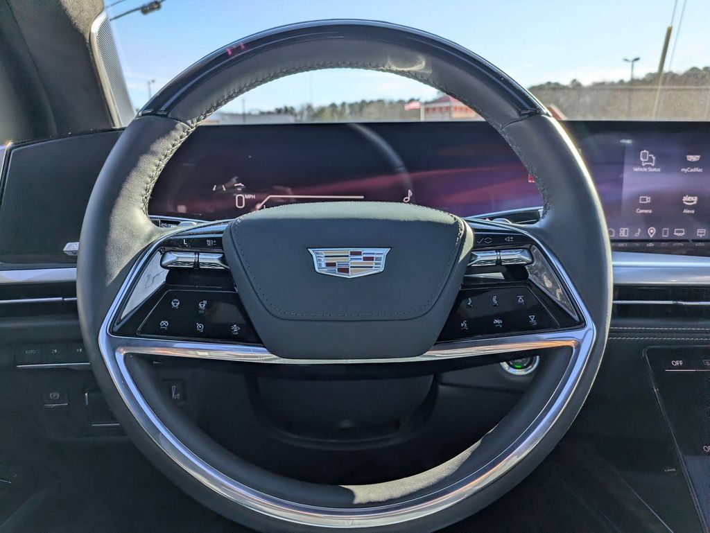 Used 2025 Cadillac Escalade Sport Platinum w/ LPO, ONYX Package AWD/4WD image 19