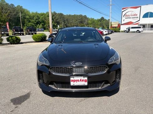 Used 2018 Kia Stinger GT2 AWD/4WD image 4