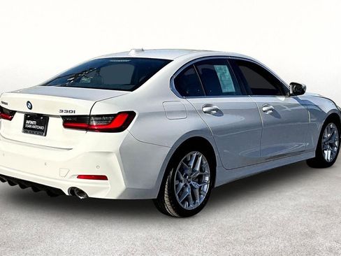 Used 2025 BMW 330i Sedan RWD image 2