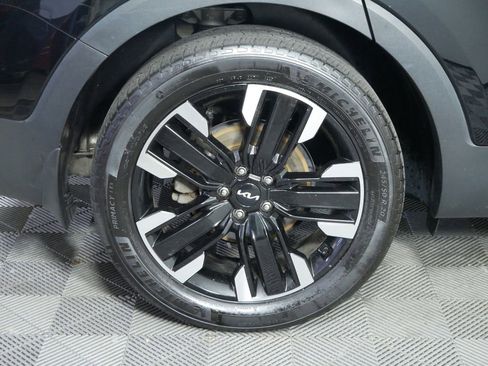 Used 2024 Kia Telluride SX w/ Towing Package AWD/4WD image 13