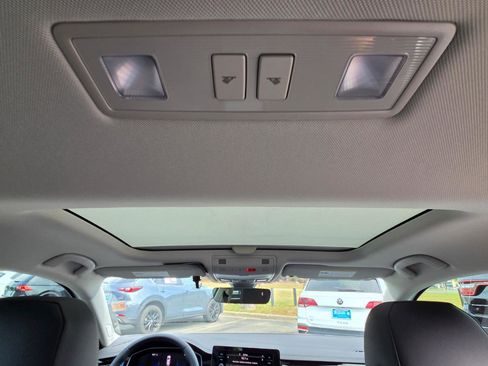 Used 2026 Volkswagen Jetta SE FWD image 58