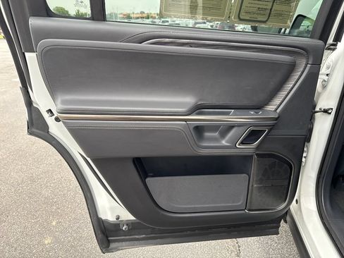 Used 2022 Rivian R1S Launch Edition AWD/4WD image 34