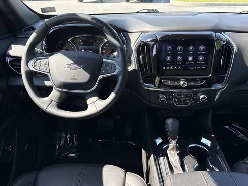Used 2023 Chevrolet Traverse RS AWD/4WD image 3