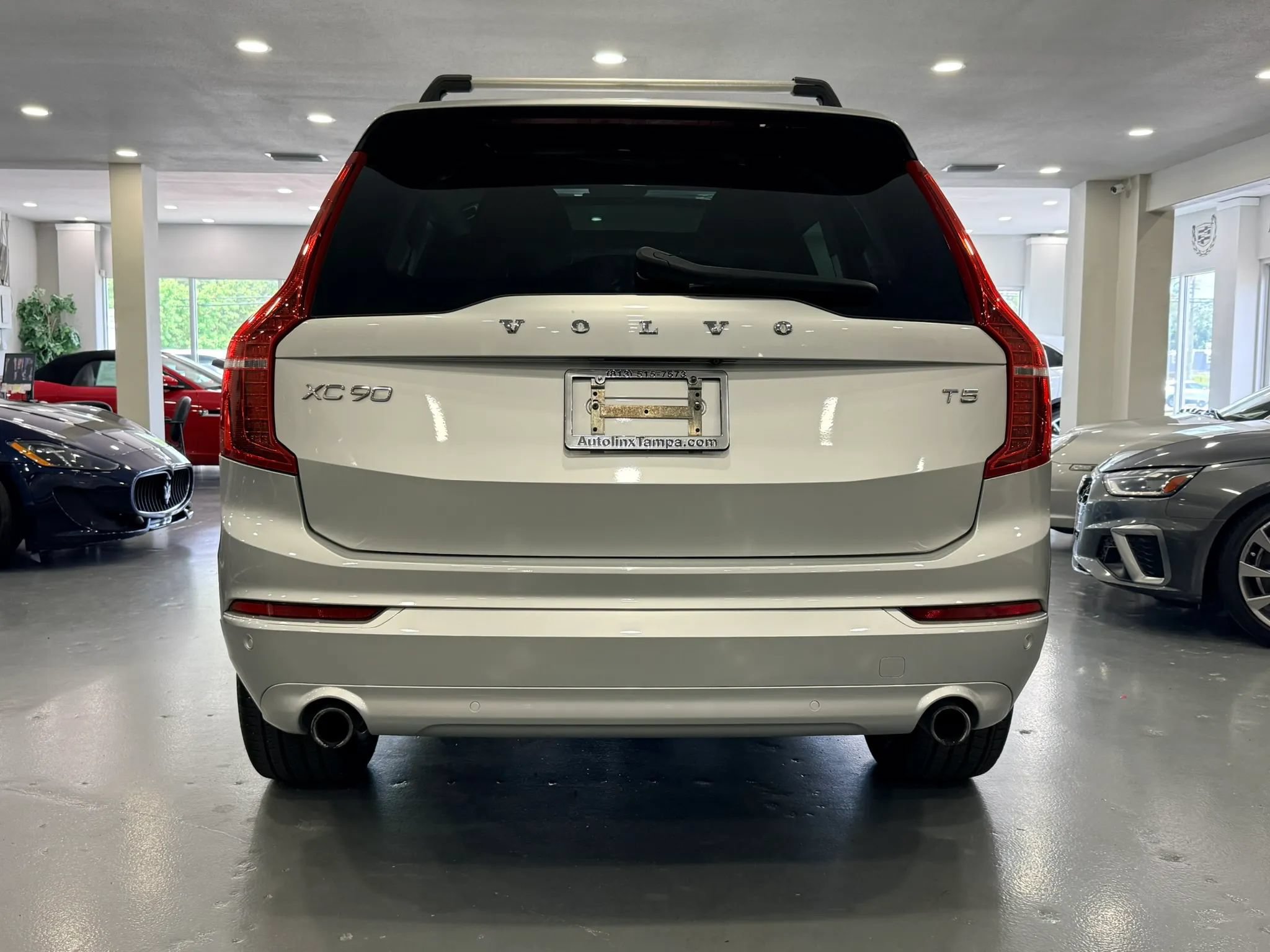 Used 2019 Volvo XC90 T5 Momentum FWD image 6