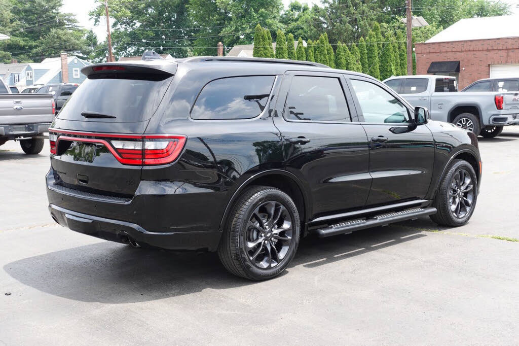 Used 2024 Dodge Durango R/T w/ Blacktop Package AWD/4WD image 2