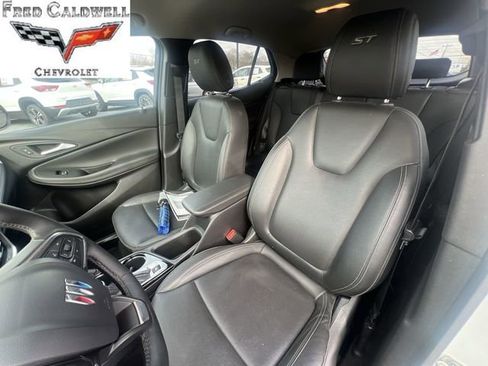 Used 2024 Buick Encore GX Sport Touring w/ Comfort Package image 18